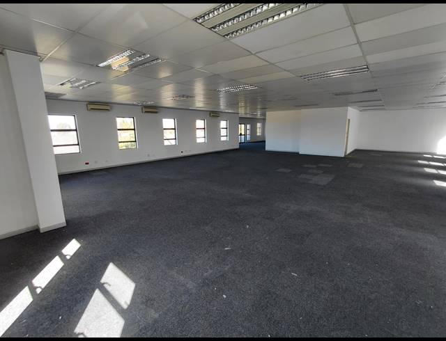176M² OFFICE TO LET IN RANDJESPARK
